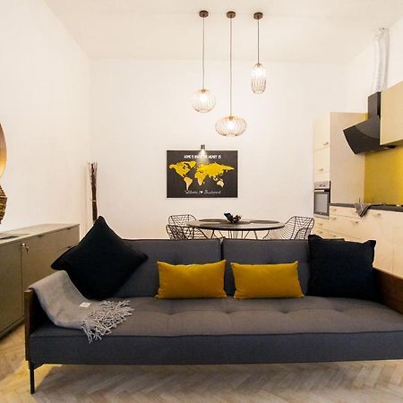 Real Delux Apartment Next To Gozsdu & Synagogue Budapest Luaran gambar