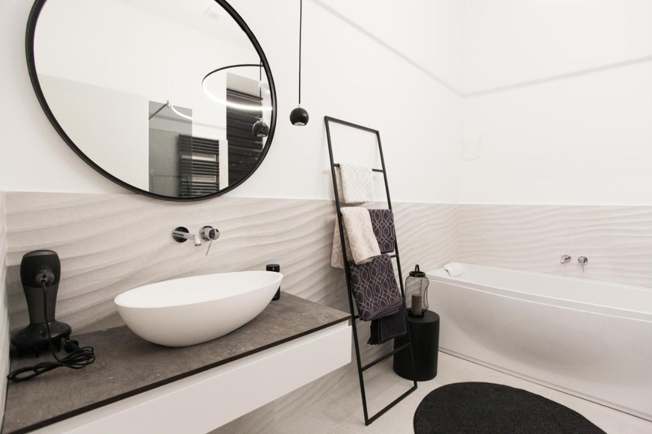 Real Delux Apartment Next To Gozsdu & Synagogue Budapest Luaran gambar