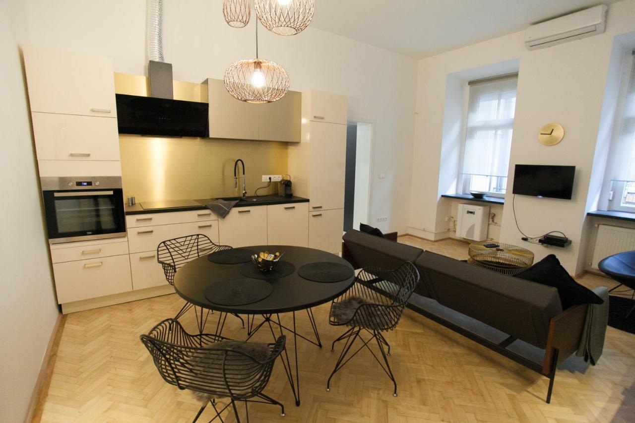 Real Delux Apartment Next To Gozsdu & Synagogue Budapest Luaran gambar